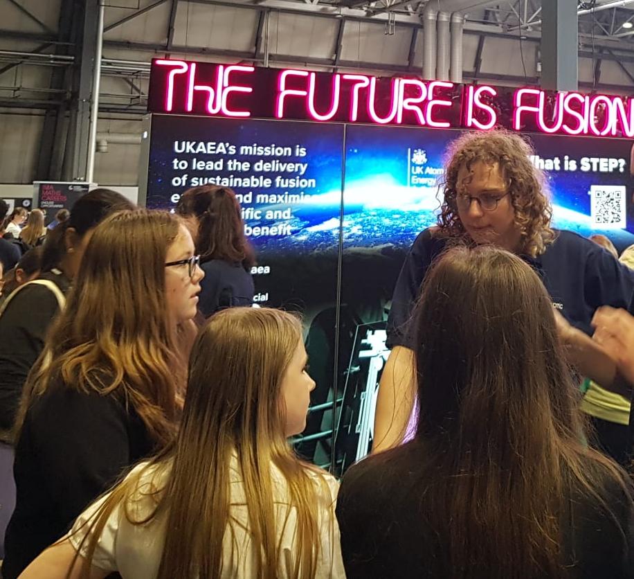 Today is International Women in Engineering Day - #INWED24! At UKAEA we are always looking to encourage and develop the next generation of #fusioneer. To find out more, visit careers.ukaea.uk/early-careers/