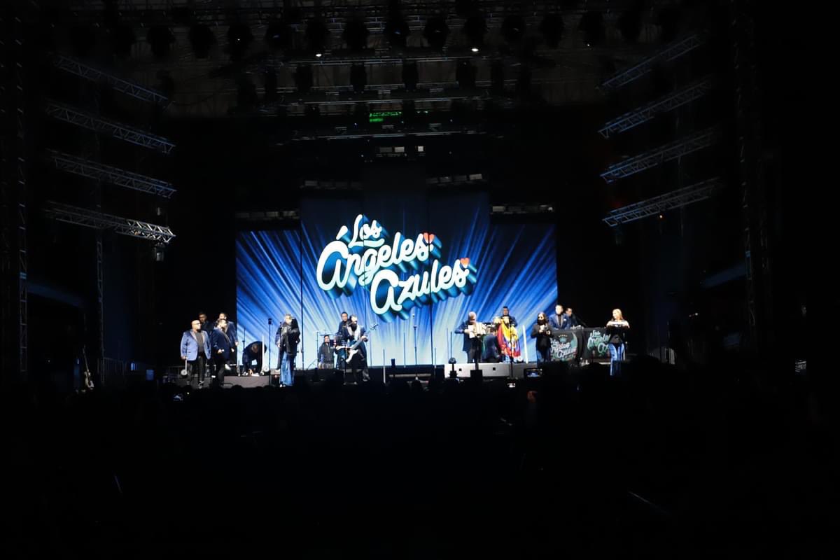 jpachecoe's tweet photo. #Espectáculos | ¡Noche inolvidable en Cuenca! 🎶✨
Los Ángeles Azules y Proyecto Uno encendieron el escenario con su música y energía. 🎤💃
La gente disfrutó cada momento y el público fue increíble. 🎉🙌
#ConciertoEnCuenca #LosÁngelesAzules #ProyectoUno #MúsicaEnVivo https://t.co/UrLJBvE1E9