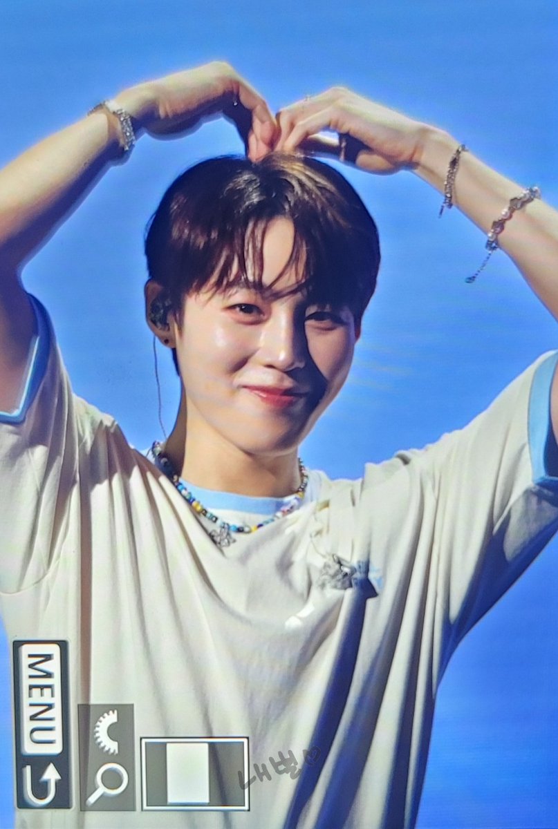 240622 팬미팅 DAY2
행복아💜💙💛

#하성운 #HASUNGWOON #ハソンウン <a href="/gooreumseng/">하성운</a>