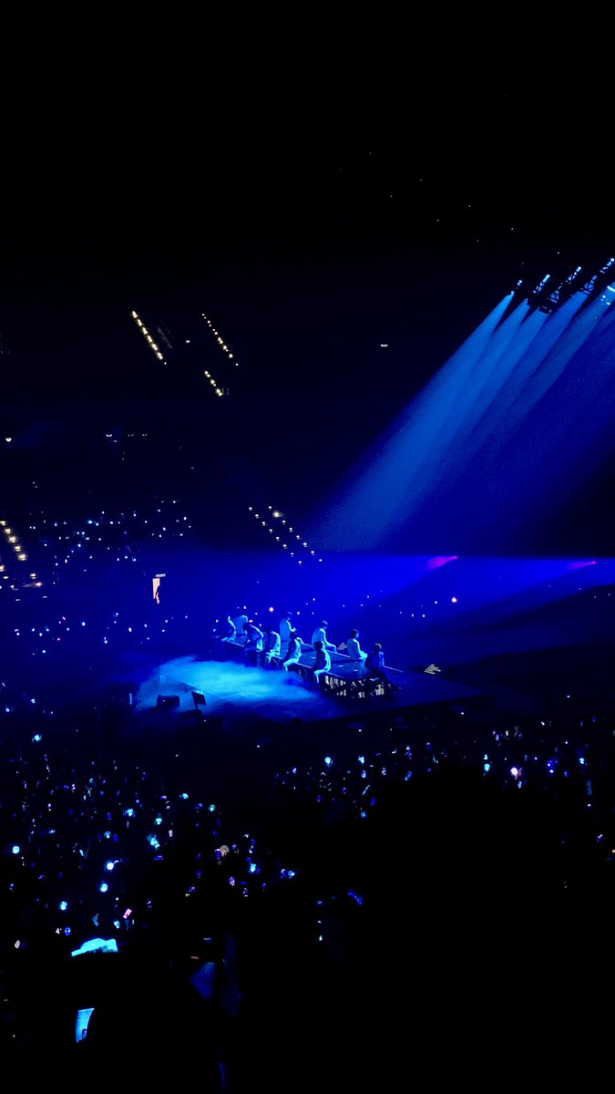 n0kyeommm's tweet photo. "HOLD IT IN" IN MALAYSIA
 #TREASURE #TreasureinKL #REBOOTinKL 

2023                               2024 https://t.co/14u7FqDTKE