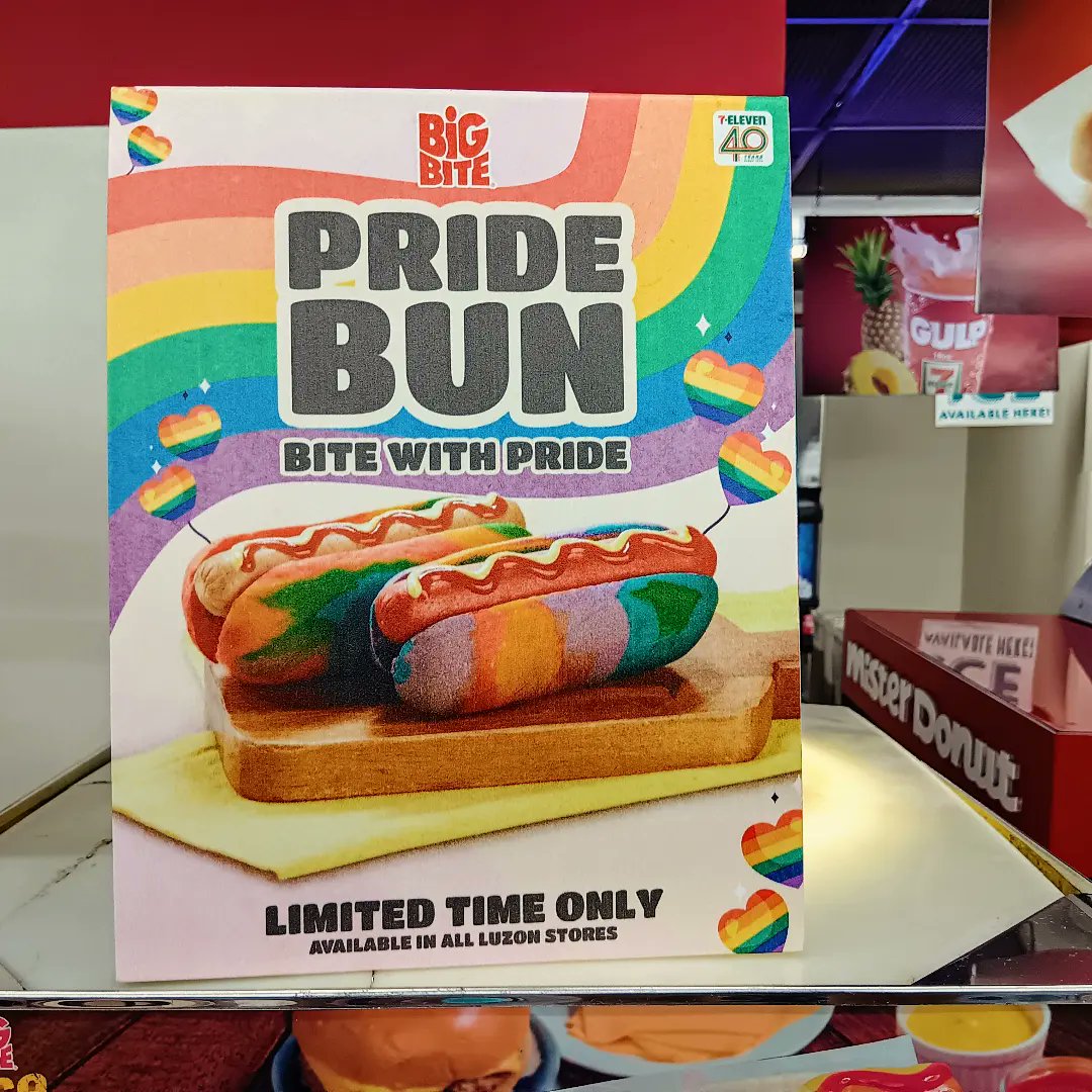 EJPadero's tweet image. 2024-06-17. #PrideMonth #711ph #BigBite Pride Bun. 🏳️‍🌈🌭

Hat tip @kneekeywhy