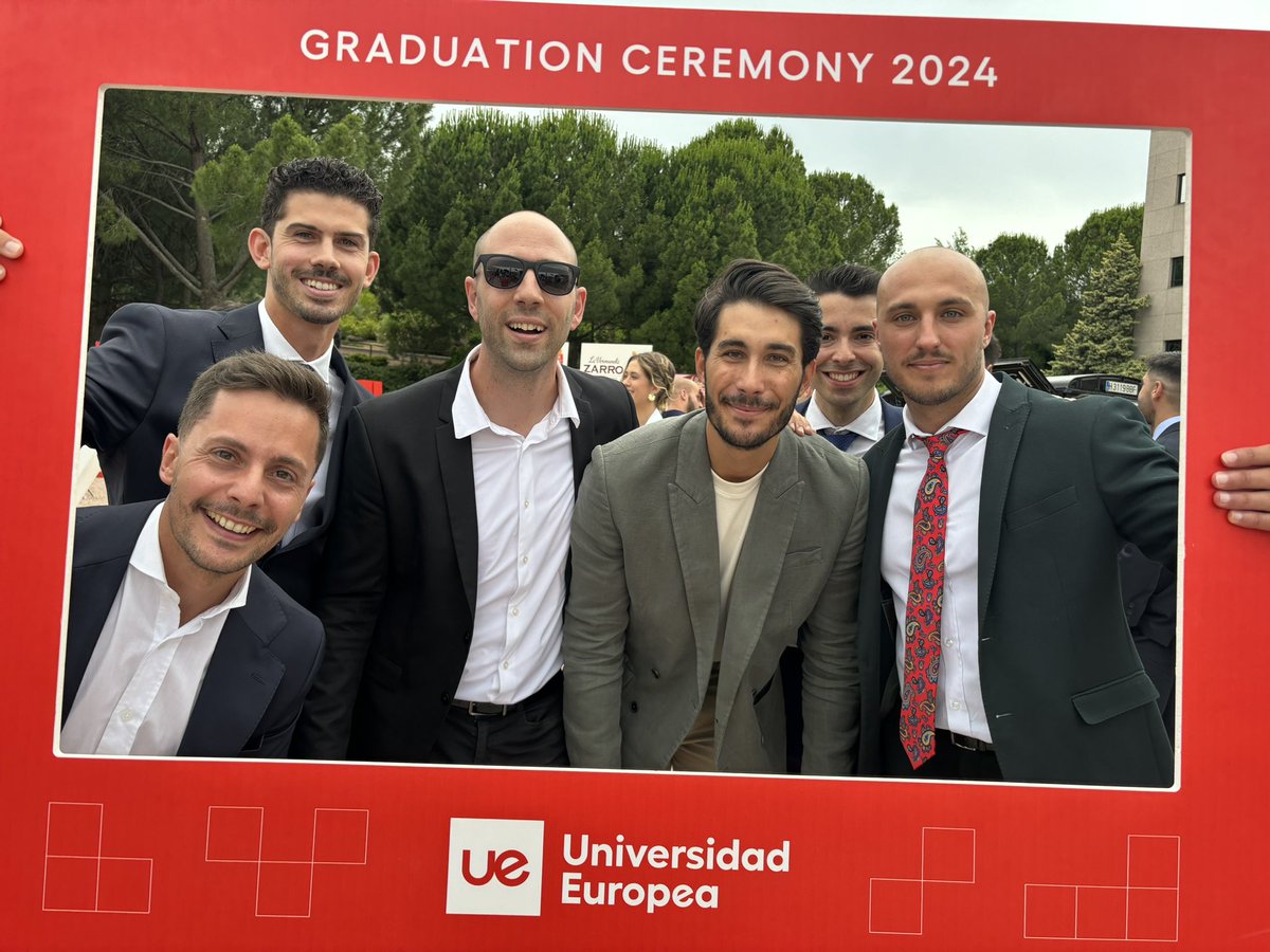 #GraduacionUE2024 

Siempre es especial el día de la Graduación , 👨🏻‍🎓. Enhorabuena a todos los nuevos egresados 

#OrgulloUE