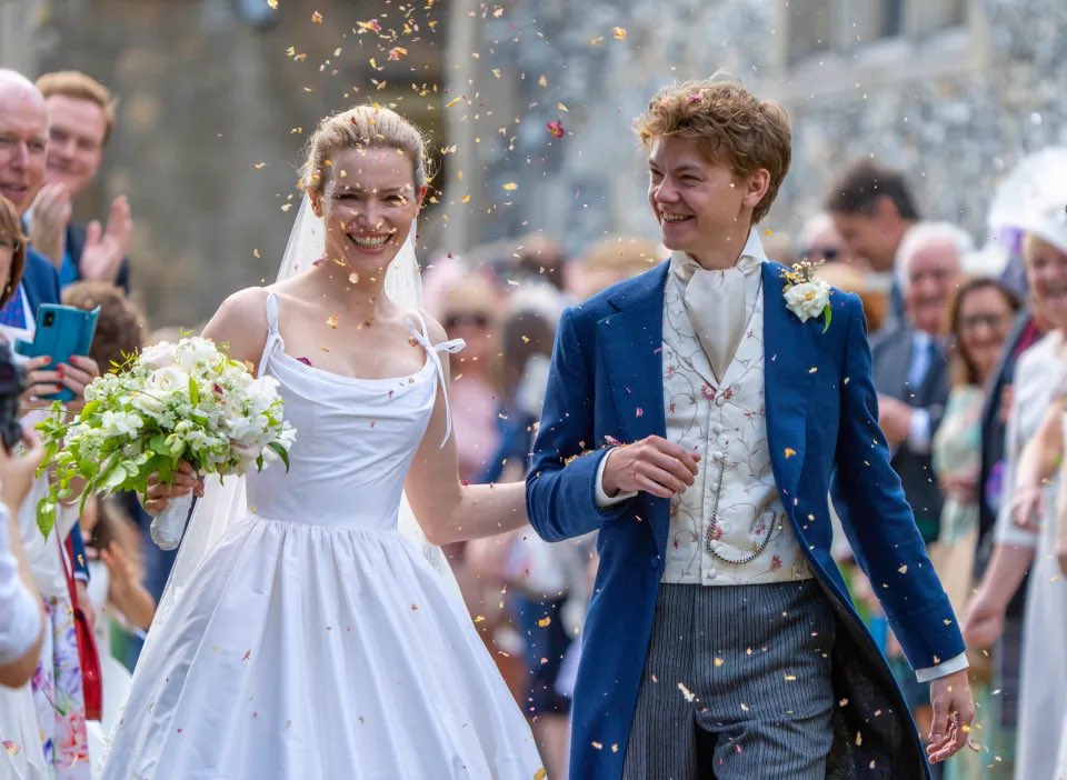 westenthu's tweet image. wst THOMAS BRODIE SANGSTER OFFICIALLY MARRIED!! hati sender retak but congratulations!