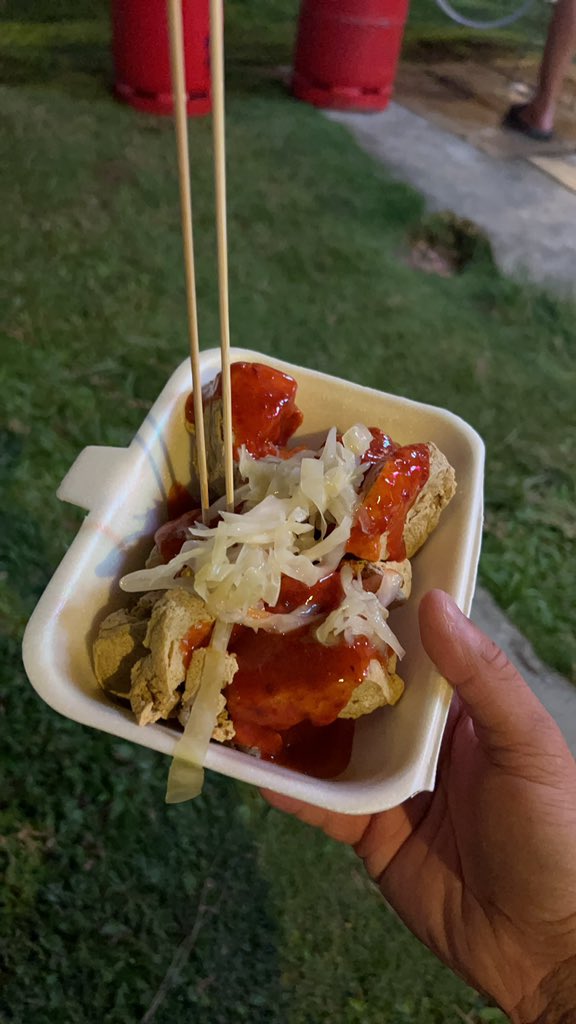 最近迷上了臭豆腐 几乎每天都来
有人知道是哪里吗？😂