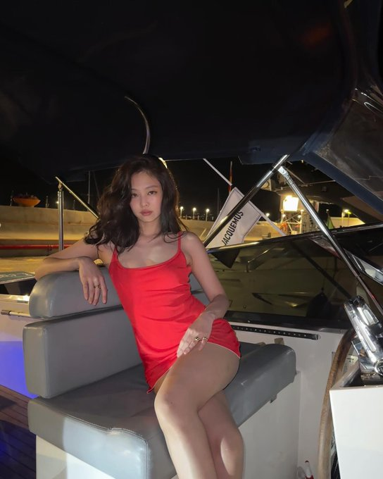 Mifei33's tweet photo. Is this my Jennie Kim?? https://t.co/log0jjwrlS
