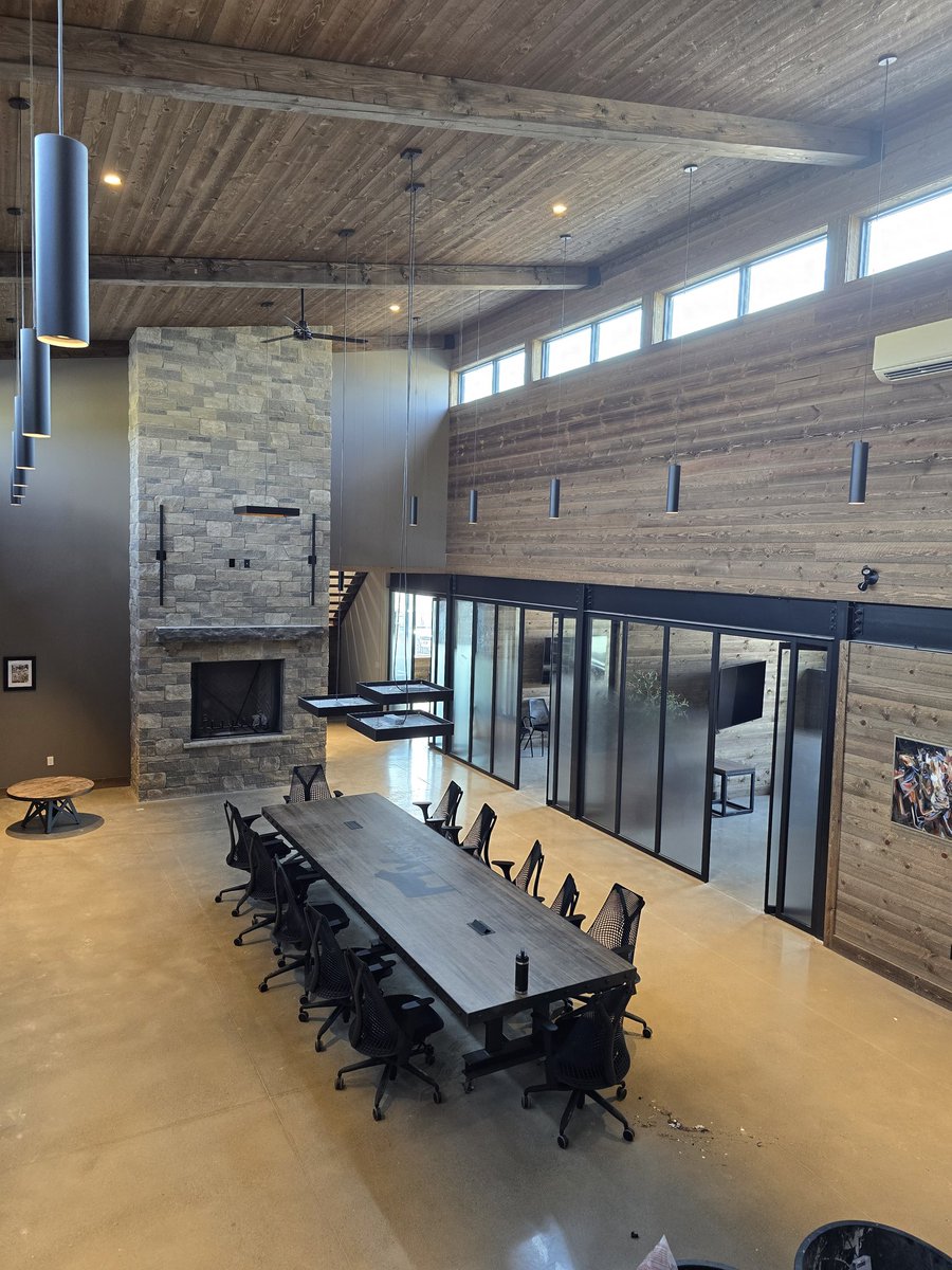 VanderlaanAl's tweet photo. Some interior photos of the office build. Challenging and exciting project. https://t.co/MeQn8Mqs7V