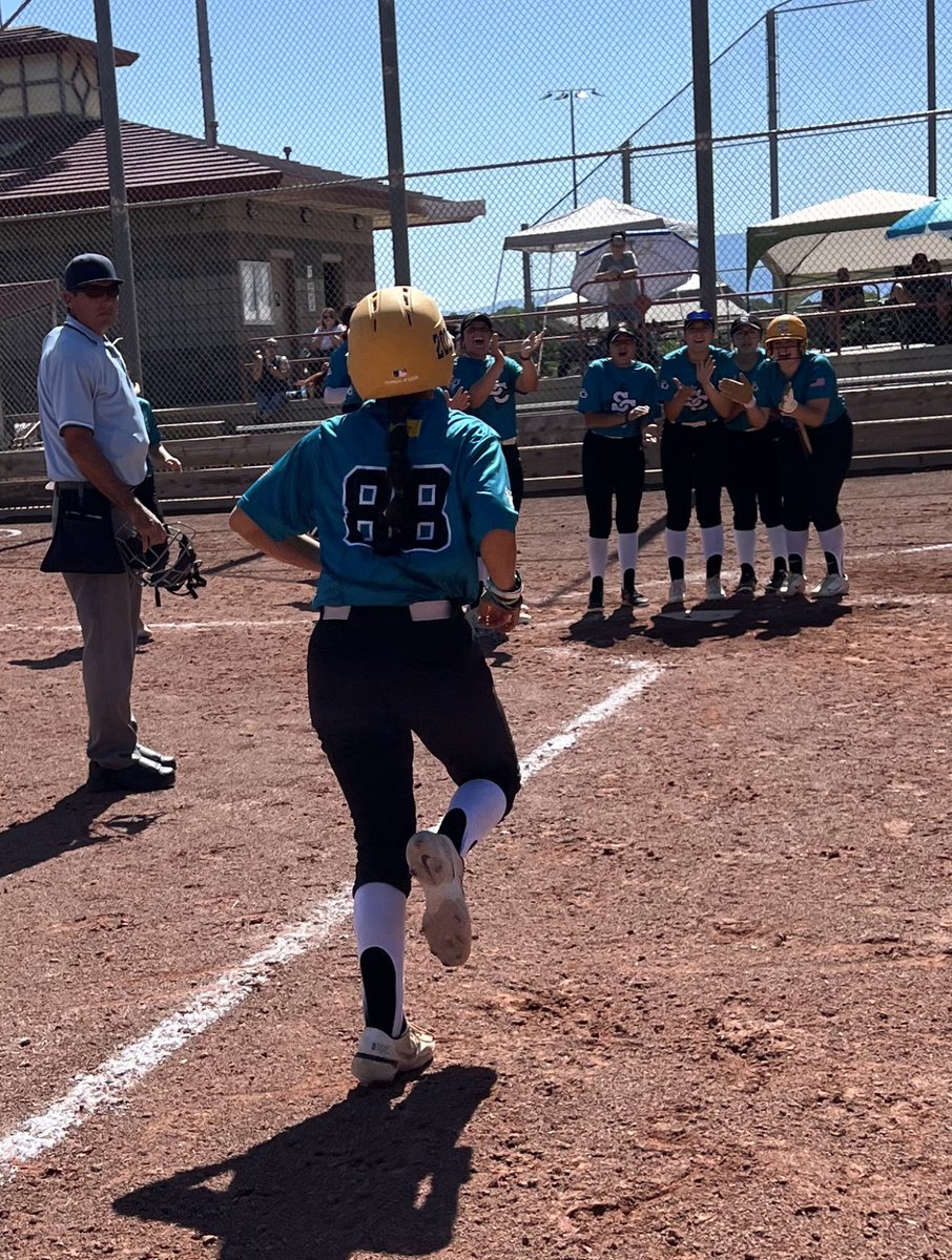 🏆CHAMPIONSHIP SUNDAY 😸💛🖤💙
Uncommitted 2025 P/2B Lorissa 
Scott #4
Uncommitted 2026 OF/UT Zoë Mangrum #23
Uncommitted 2026 C/SS Cita Ruiz #88
Had a great day yesterday!! 
#CollegePrepProgram #EarnIt #NMSuncatSoftball