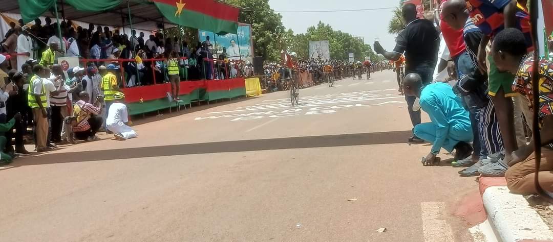 #Burkina : Paul Daumont remporte ce dimanche, le championnat national  de #cyclisme, se succédant à lui-même. #Lwili #TL226