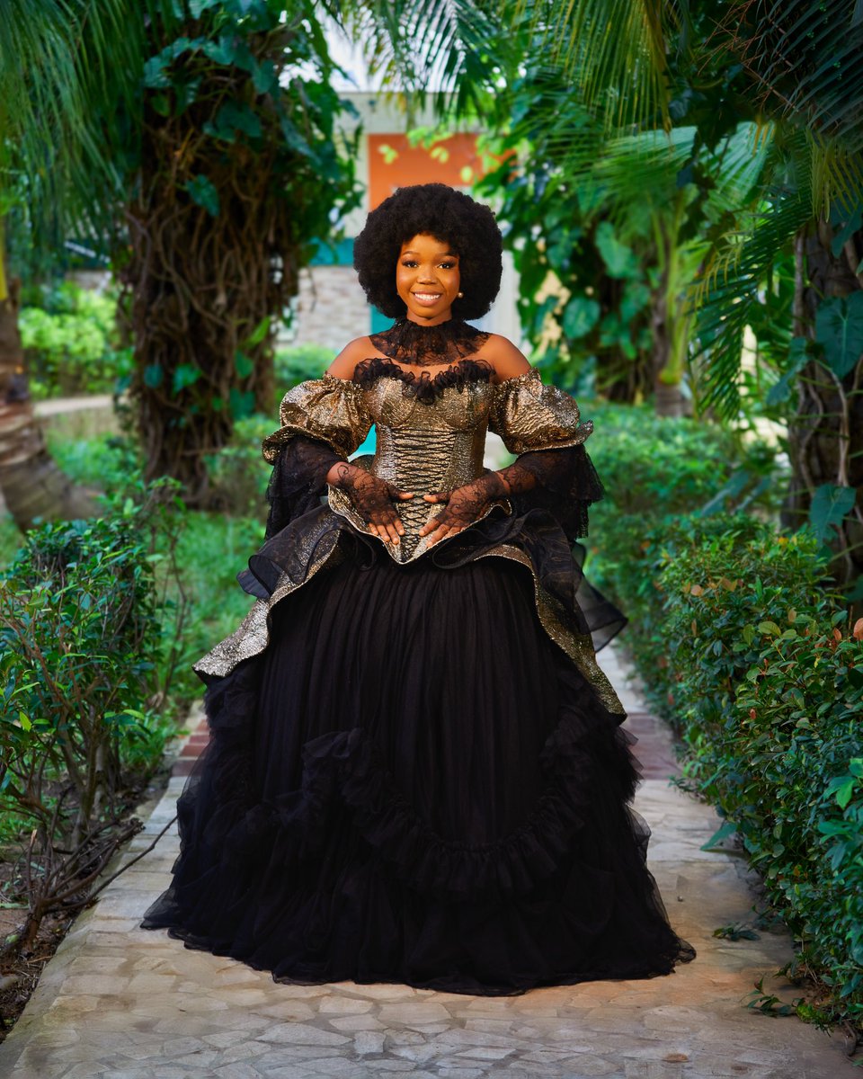MercyQueenK's tweet photo. Happy birthday to me❤️‍🔥
Outfit Styled and designed by me @kempire__(instagram
📸 @colestudiosofficial(instagram) https://t.co/XzmeRitUix