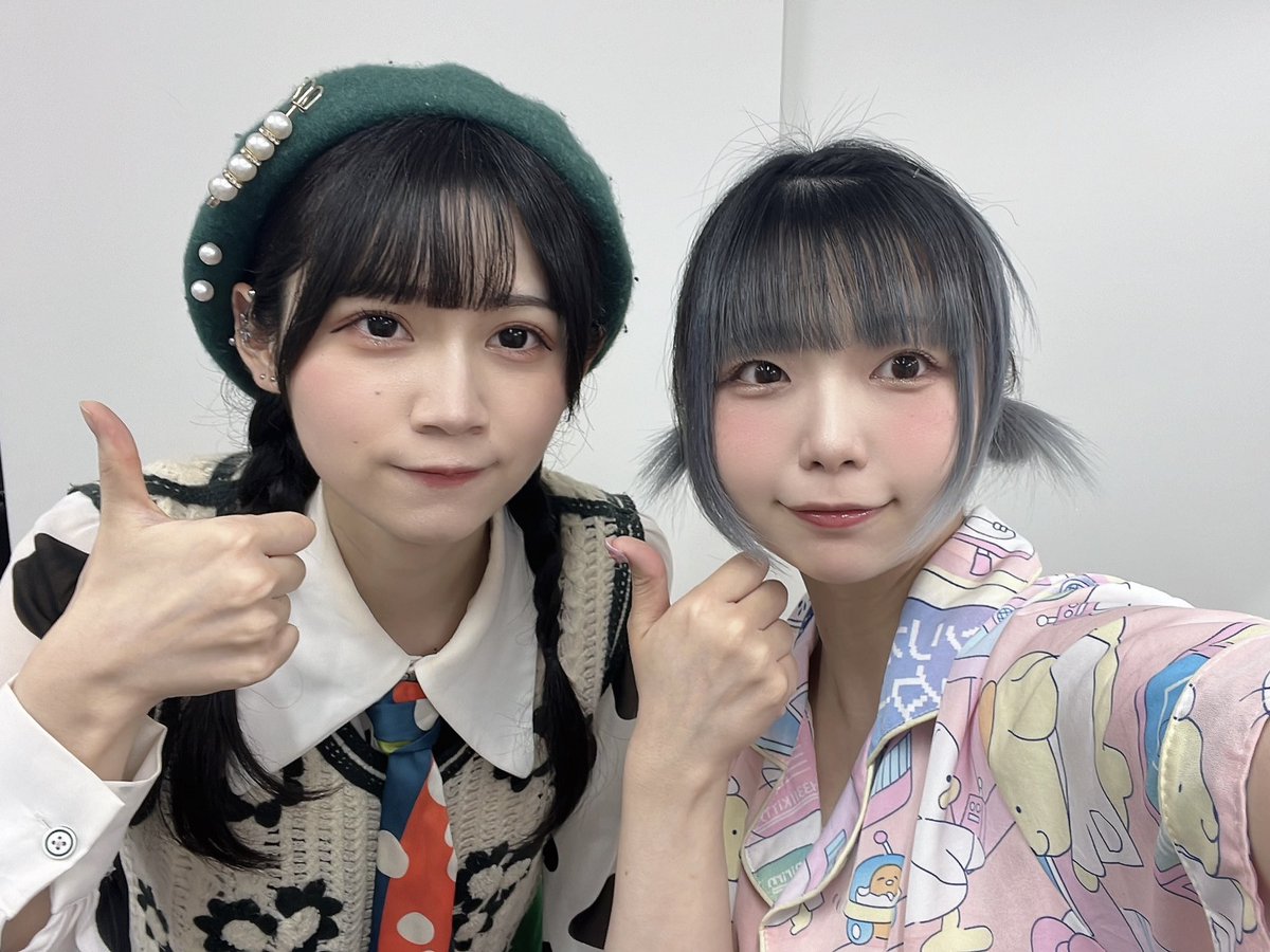 名古屋JAMMIN'にて
『Cutie×Cutie PopRock Party vol.4』
ありがとうございました~💚🎶

お写真は本日ご一緒した
X♡coisioringoX♡こと 汐りん🍎🦭と、
mekakusheさん🎹🫧と、しゅりちゃん🧡💿と、あずちゃん💚🥯