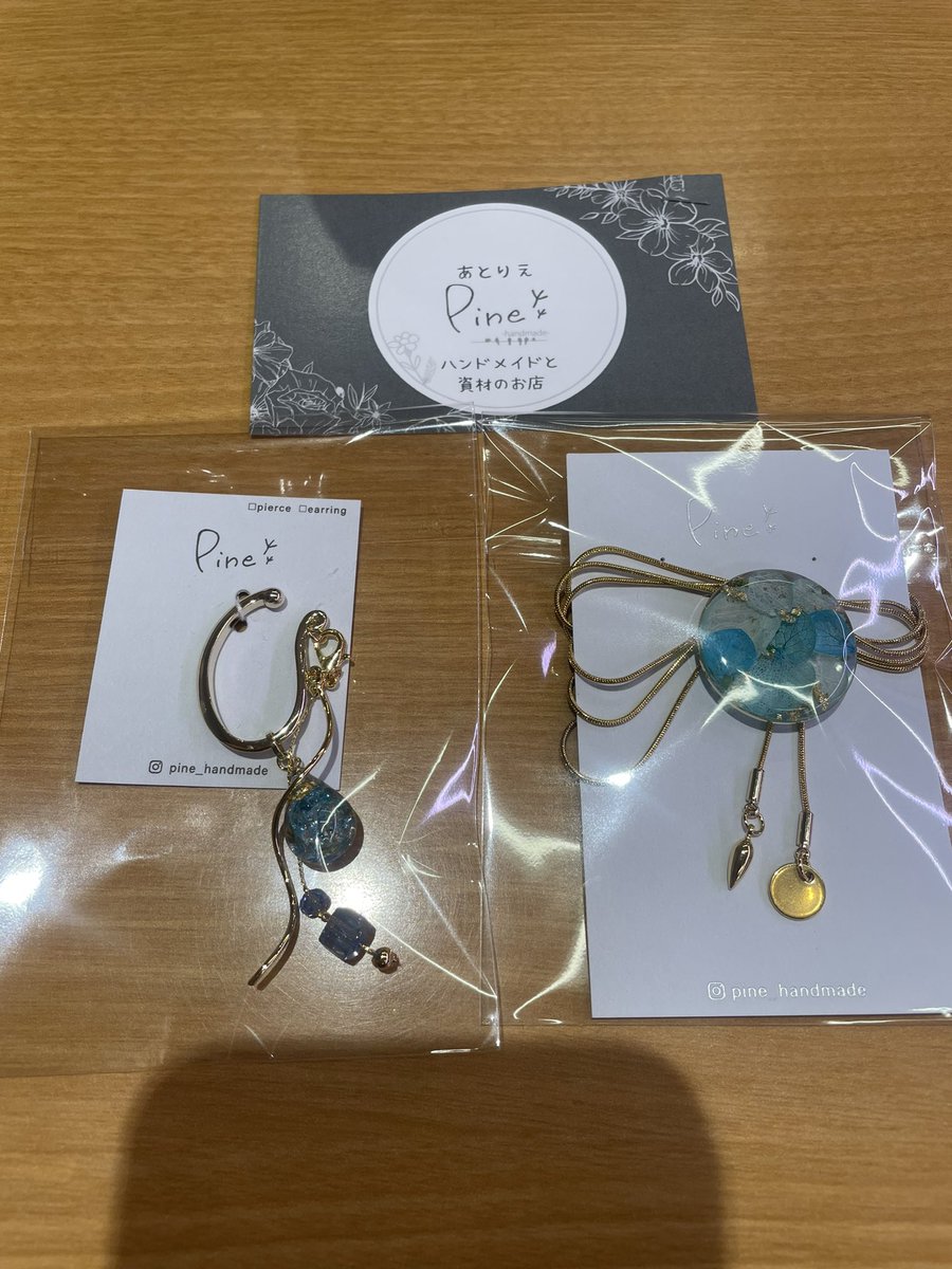 greentrick's tweet photo. クリマ戦利品NO.2
イヤリング イヤーカフ ループタイ
めちゃかわ！いつ付けようかな.•♬
お出かけが楽しみ·͜· ︎︎
 #クリマ戦利品 https://t.co/7H1Lq1YOGt