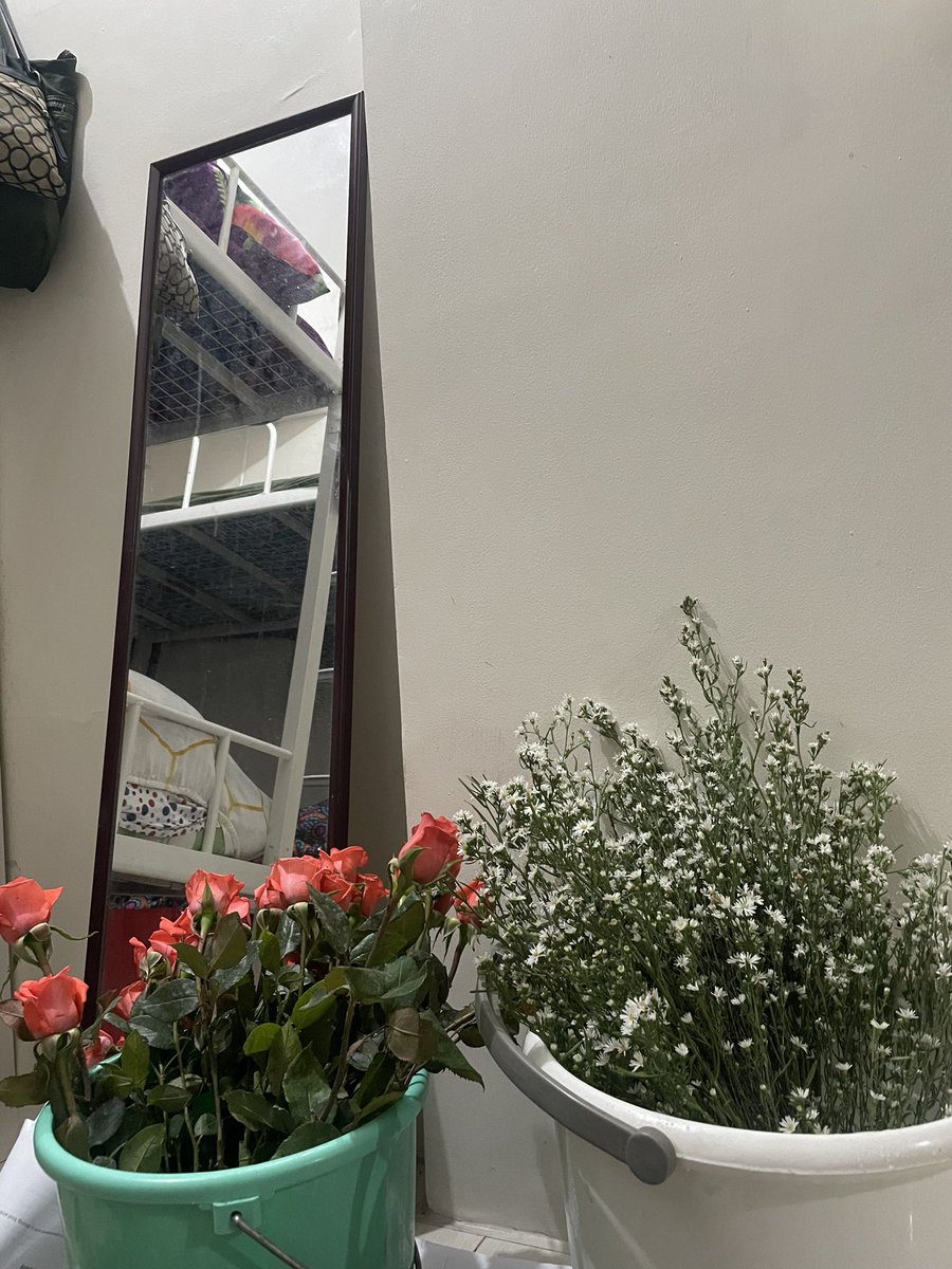 hoshiSbooster_'s tweet photo. NOT SVT RELATED pero hello, since malapit na graduation season baka po may inch dyan magpagawa ng bouquet sakin na around metro manila lang din.

(I’m not professional since hobby lang sya but u can show me ur bouquet inspo para magaya. Also my works are on the next thread ⬇️ ) https://t.co/UONIeqgtQI