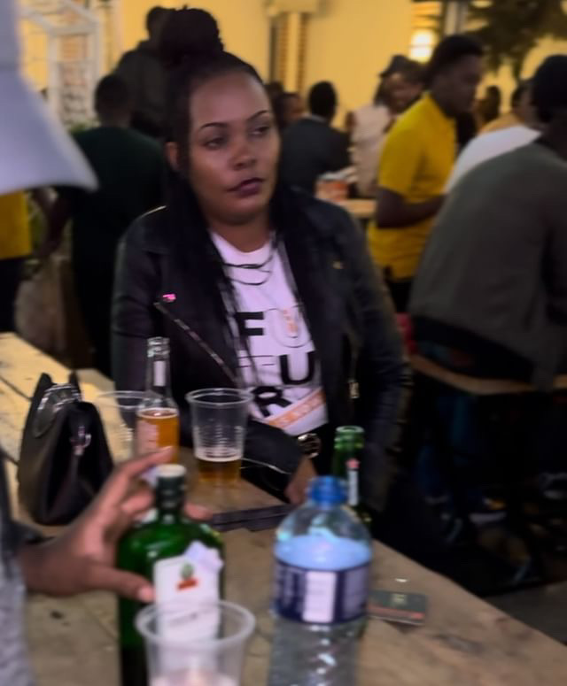 Khakni's tweet photo. Guys,kindly help me circulate this and bring this person to books,she drugged me at a joint around Westlands where she trailed me to my vehicle and stole 2 mobile phones and a laptop,any help will be greatly appreciated . https://t.co/Umu2t5ADvs
