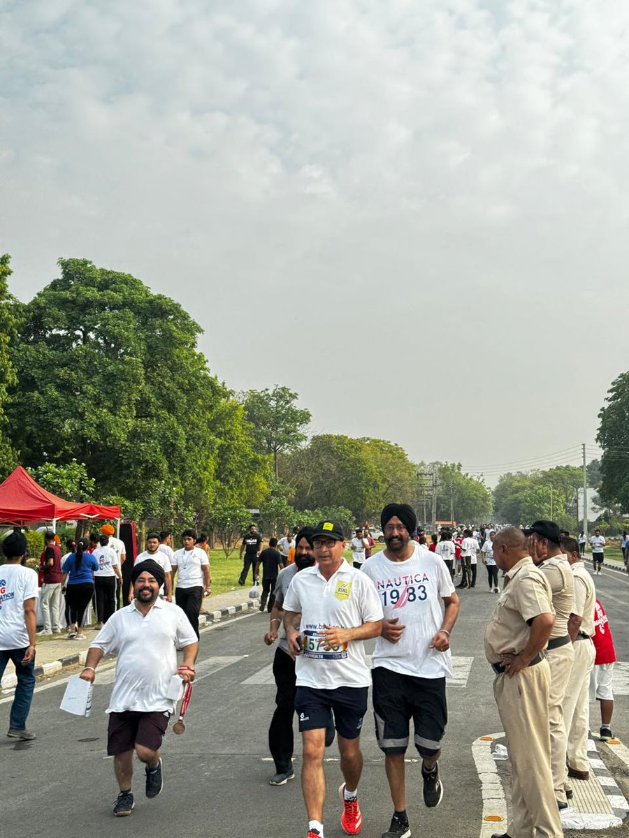 Arvind_P_Dahiya's tweet photo. Had an amazing experience of RG Marathon at PAU Ludhiana . It also revived the stories of the prestigious Punjab Agriculture University told by my father who graduated from the same in 1964.
#RGhospitals #RGmarathon #MilindSoman
#BSNL
#rohtakrunners https://t.co/4yM9wbzTZA