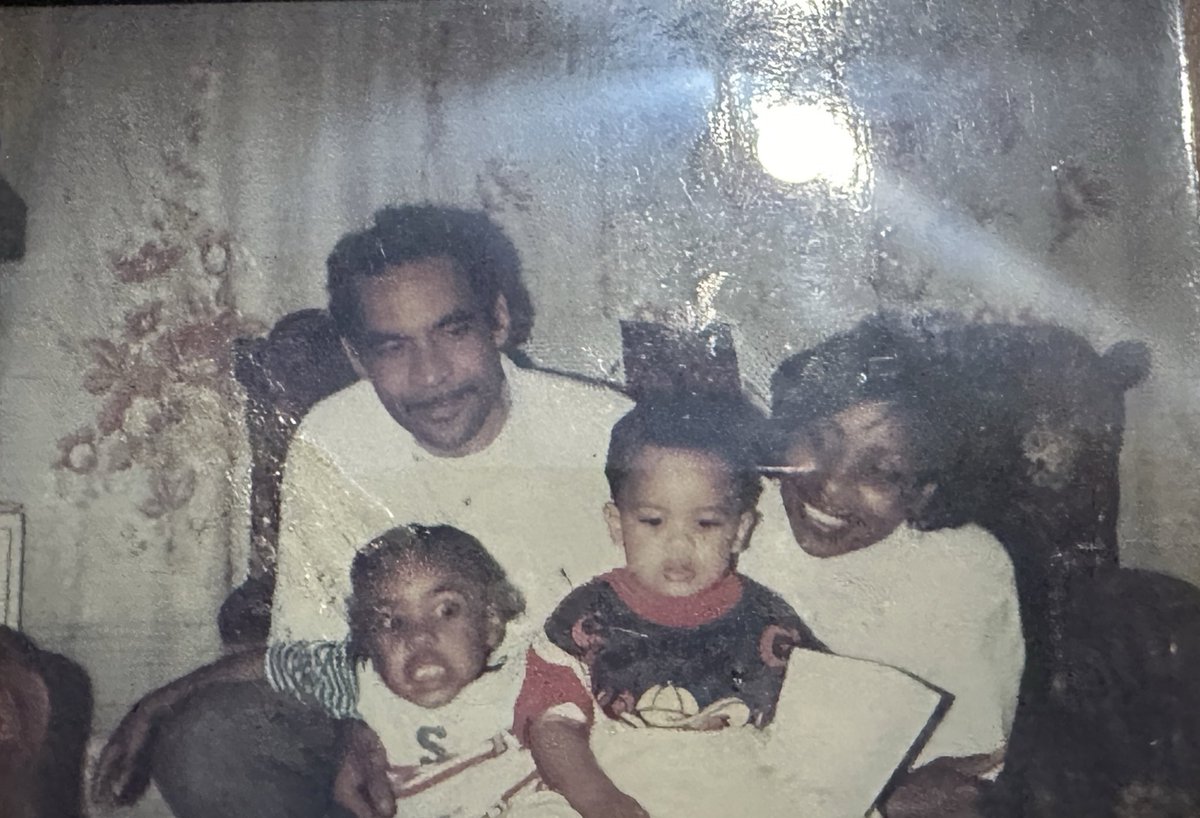 Vintagemozart tweet media