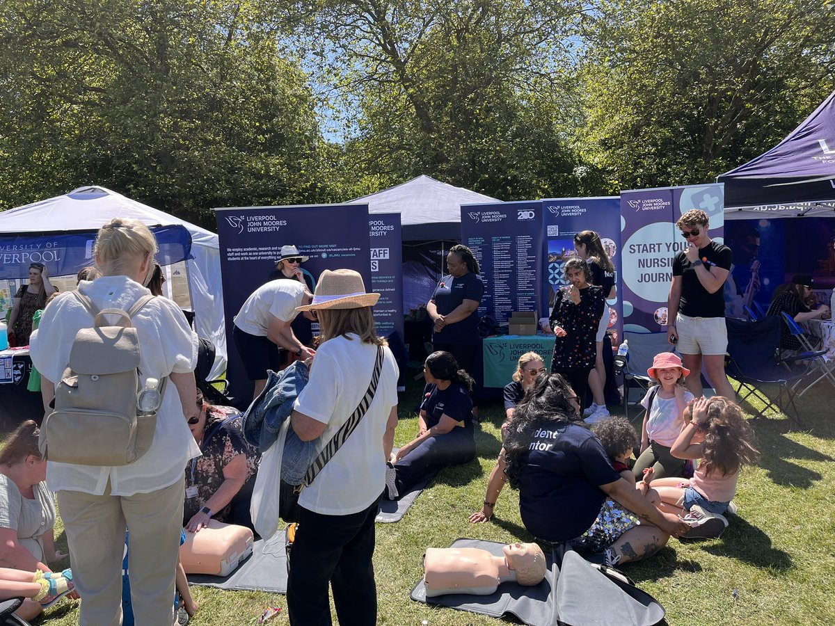 LJMUOutreach's tweet photo. We back again today at the @africaoye Festival and we here to create a buzz 😁Come find us at #SeftonPark for advice about studying and working at @LJMU. Our #Nursing team is also here to give free Basic Life Support training. Pop in to try out and collect freebies ☀️😊 https://t.co/Mxw99fgGGh