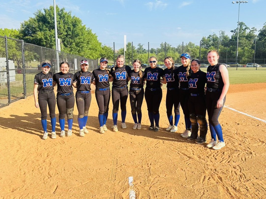 ellaroot4's tweet image. Scenic City Super Pool Stats:
7/15
AVG .467
5 Singles
2 Doubles
1 Walk
@McCallSalmon @BrittiniK24 @CoachJordanSB @CoachErinn @svsu_ryan @Coach2K_OSU @Kyle_coachK @marleewilson @AshleyWadeUNCW @CoachFoti @coach_kgreen @amanda_daneker