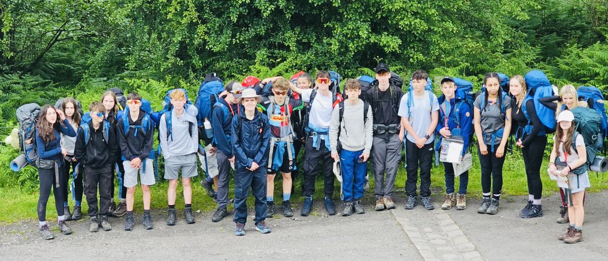 DunottarDofE's tweet photo. The silver DofE teams set off on their assessed expedition this morning. Best of luck to them all! #beinvolved #beready @DunottarSchool https://t.co/FOMskiKP3P