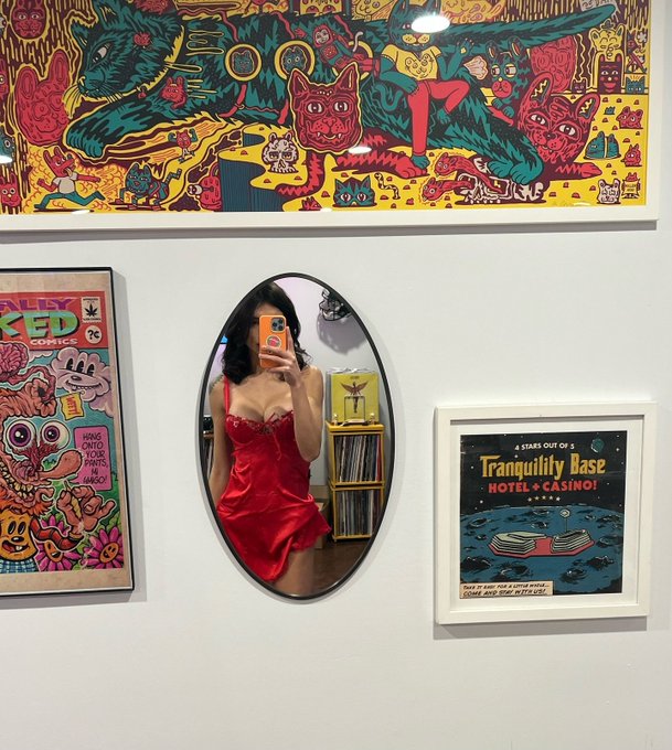 I have cool wall art  #art #wallart #psychodelicart #tranquilitybasehotelandcasino #arcticmonkeys #cute<a href="/tag/art"class="tags">&#35;art</a><a href="/tag/wallart"class="tags">&#35;wallart</a><a href="/tag/psychodelicart"class="tags">&#35;psychodelicart</a><a href="/tag/cute"class="tags"><span>&#35;cute</span></a><a href="/tag/mommy"class="tags"><span>&#35;mommy</span></a><a href="/tag/red"class="tags"><span>&#35;red</span></a><a href="/tag/girlnextdoor"class="tags"><span>&#35;girlnextdoor</span></a><a href="/tag/mirrorselfie"class="tags"><span>&#35;mirrorselfie</span></a>