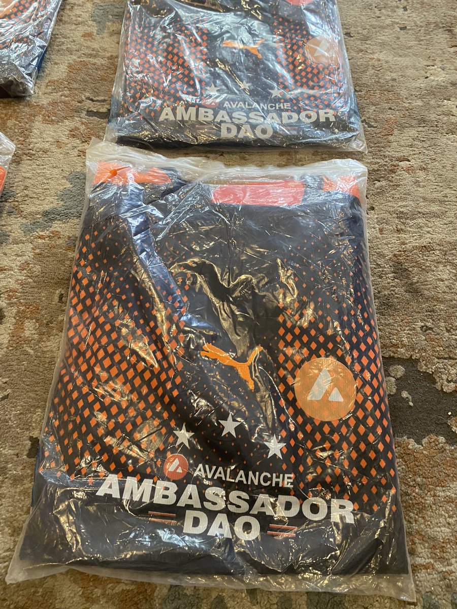 SethDannyYak's tweet image. Hi guys, Team @AvaxDAO_  is ready for #DefiSummer @NFT__NG Soccer competition.

LFG Lads, let’s have it ⚽️✊🏾 

A big GM GM from here.❤️