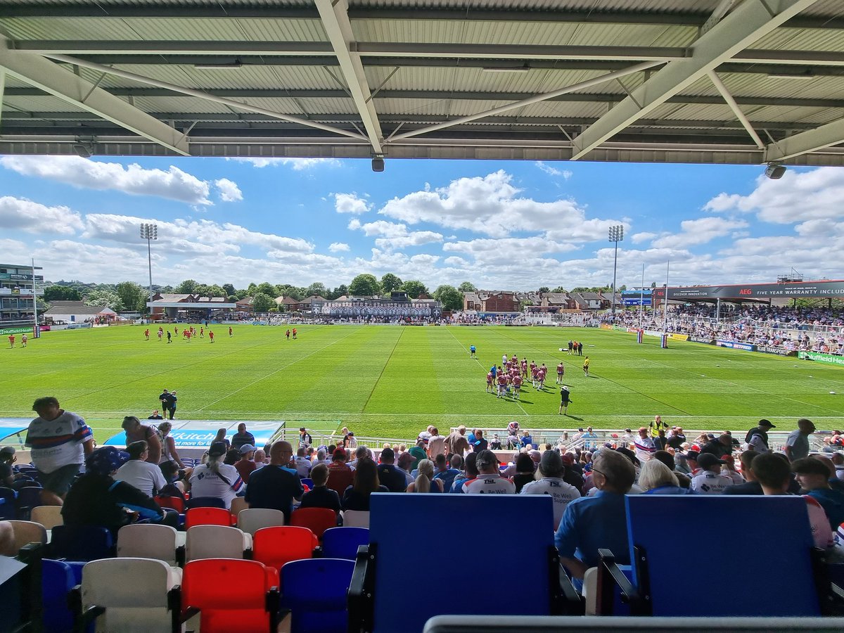A super, sunny day in Wakefield as Trin look to make it 12 from 12 against a Fax side with two wins from their last three.