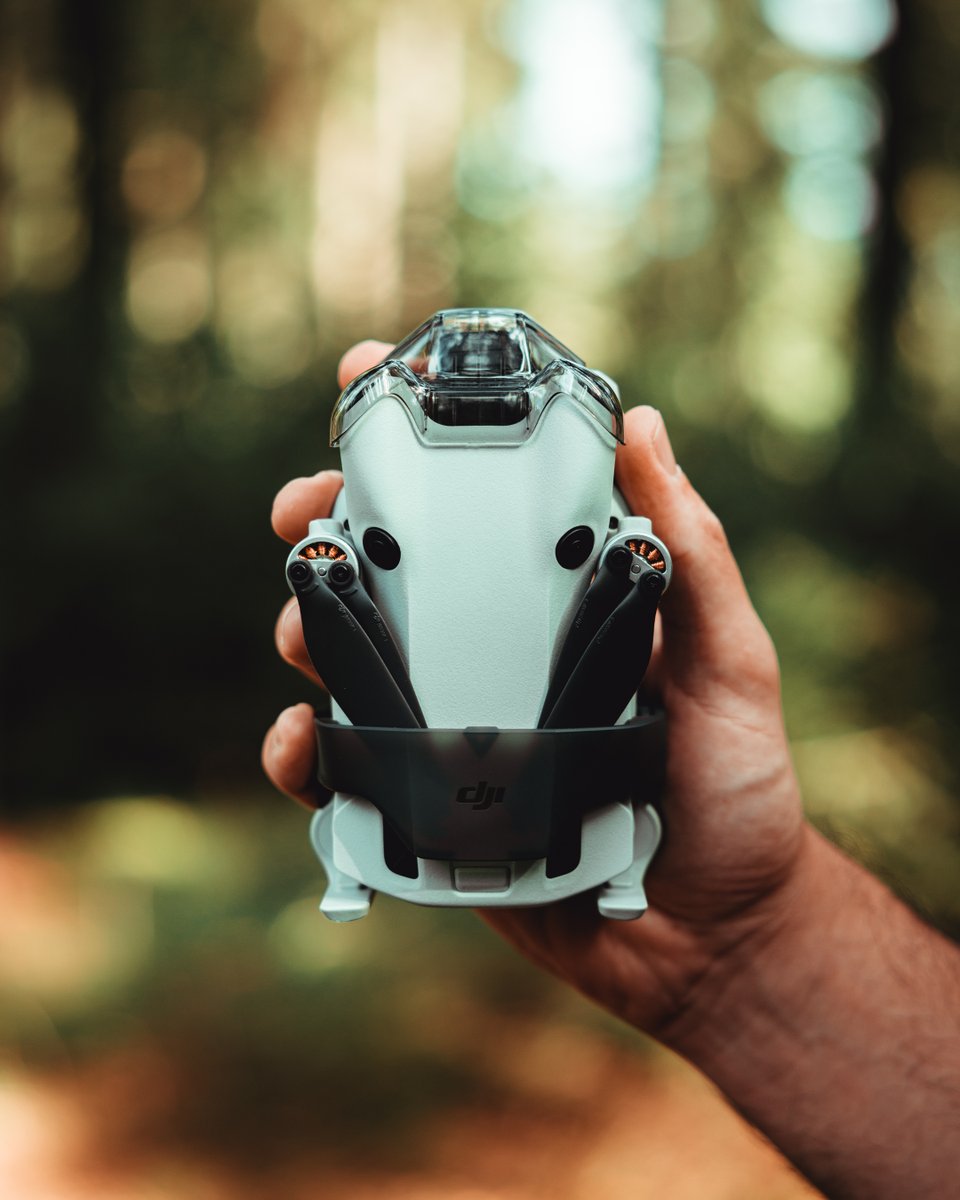 DJIGlobal's tweet photo. DJI Mini 4 Pro is compact enough to fit in your palm when folded, yet incredibly powerful when unfolded. Perfect for capturing stunning footage on the go. 🚁 #Mini4Pro https://t.co/mhK2iWcGRA