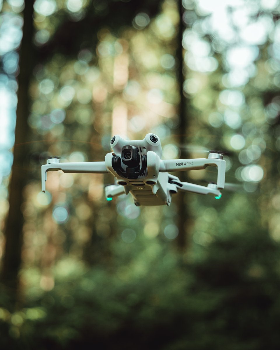 DJI Mini 4 Pro is compact enough to fit in your palm when folded, yet incredibly powerful when unfolded. Perfect for capturing stunning footage on the go. 🚁 #Mini4Pro