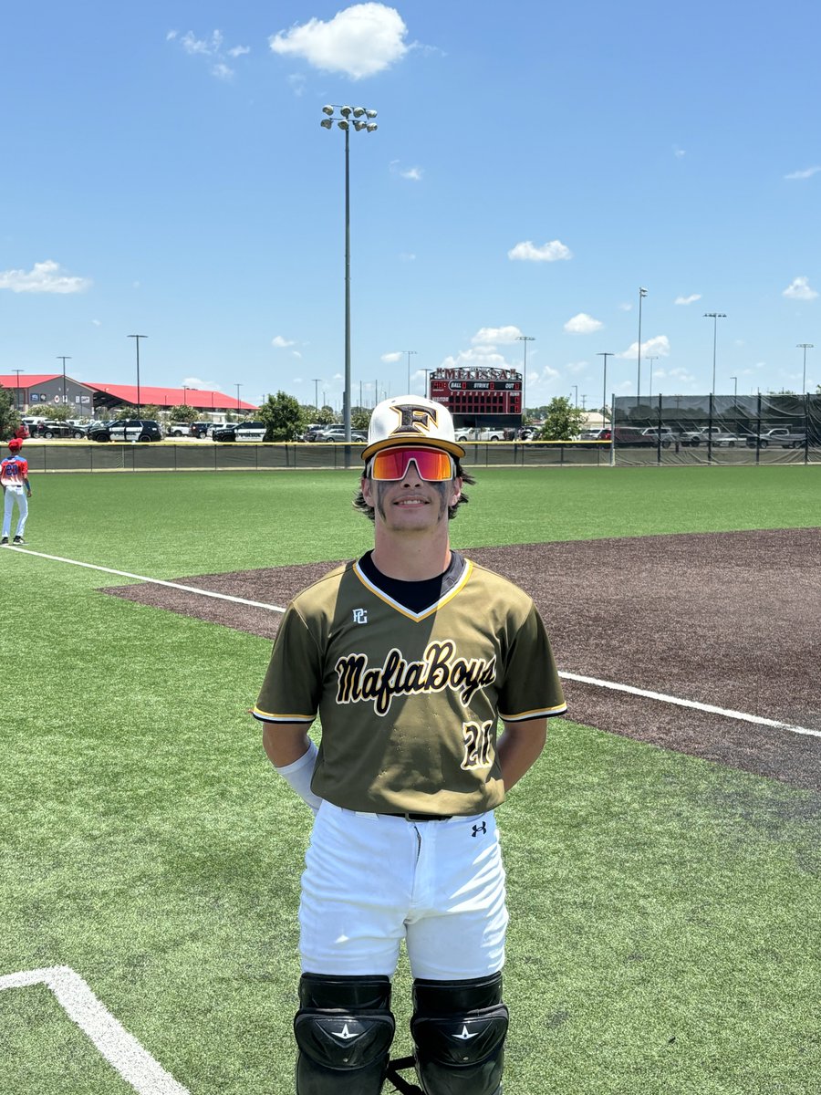 #DFWShowdownSS F: <a href="/5StarArkansas/">5 Star Arkansas</a> Albat 12, North Texas Legends 17U 4
PoG: Trenton Perry 3-3, 3 RBI, 2R
Hitter: <a href="/keatonashmore21/">Keaton</a> 2-3, 2B, 4 RBI, R
Notable: Marshall Eoff 2-2, 2R
<a href="/Cooperholmez/">Cooper Holmes</a> 2-3, RBI, R
