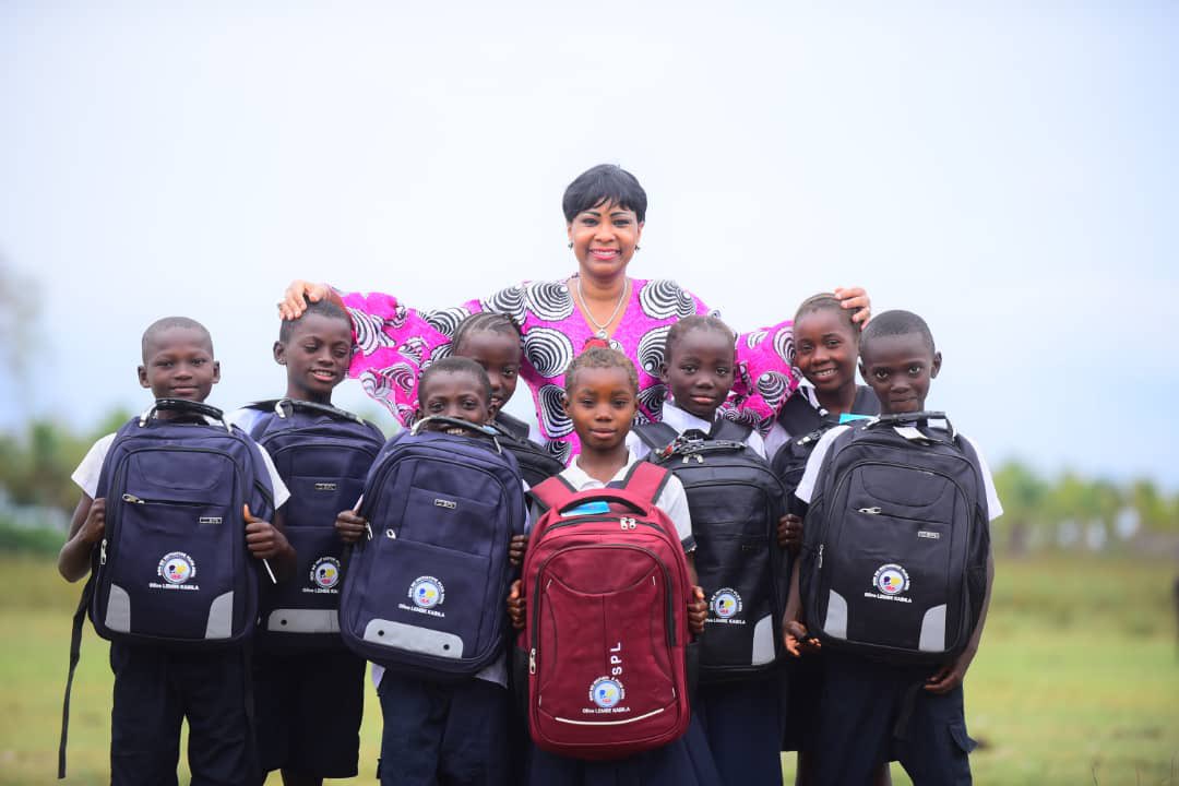 Faite moi un bref résumé projets et vos ambitions et tous ensemble   nous allons voir dans quel mesure vous venir en aide afin que vos projets soit une réussite !