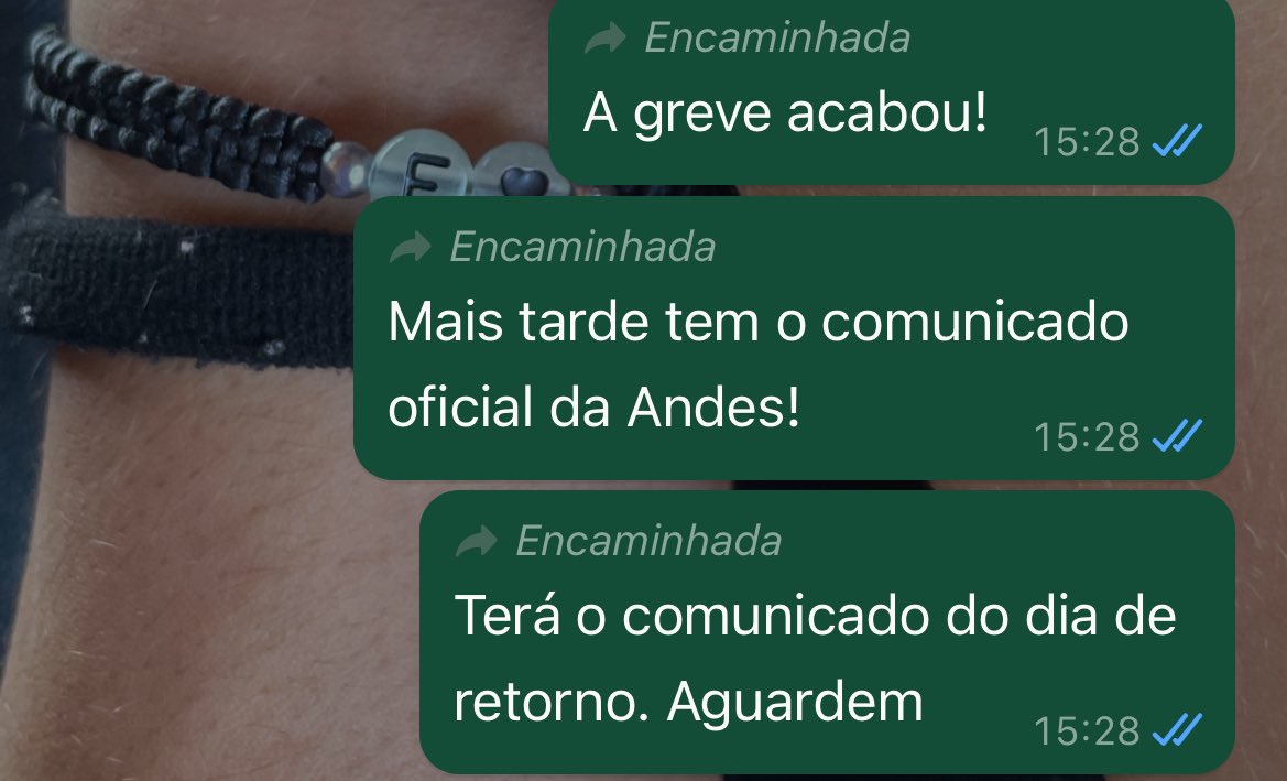 ferilystudy's tweet image. como q eu vou conciliar vestibular e ens medio + tecnico agr