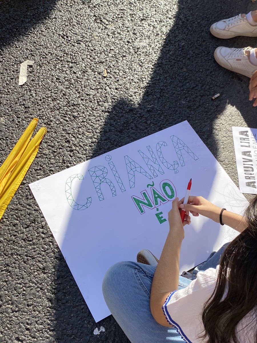 ESTUDANTES CONTRA O PL 1904/24!

Estamos na Avenida Paulista em defesa da vida e da liberdade das mulheres pedindo o arquivamento imediato do projeto que equipara o aborto mesmo em caso de estupro ao homicídio. 

#CriancaNãoÉMãe #ArquivaLira