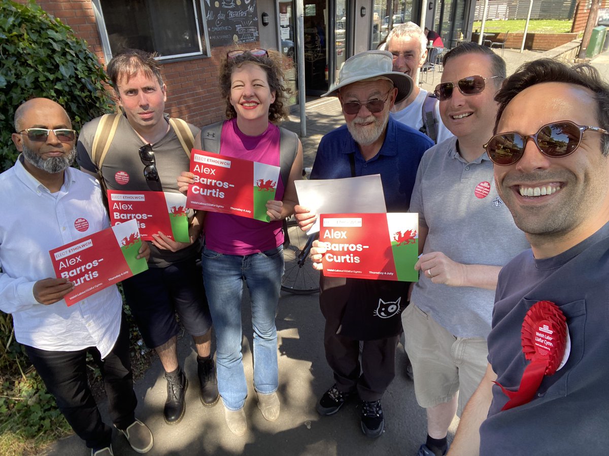 It’s been another busy week of campaigning in Cardiff West!

We’ve been all over, including in Ely, Caerau, Fairwater, Canton, Llandaff, Riverside, Radyr and Pentyrch. Thanks to <a href="/KevinBrennanMP/">Kevin Brennan</a>, <a href="/Eluned_Morgan/">Eluned Morgan</a> and @CarwynJones, who joined us. 1/4