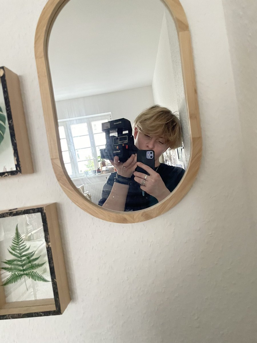 vash_poteryash's tweet image. Мой новый друг ✨

Теперь можно проходить еще раз #lifeisstrange