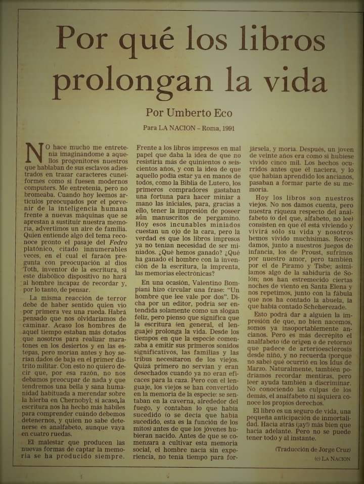 Por qué los libros prolongan la vida.

Por Umberto Eco.