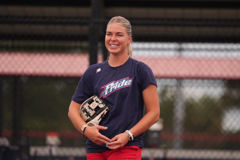 Nothing like having fun, while learning from the BEST this morning at our Pride Instructional Clinic 🥎💪 

So many great 💎s were dropped from these pro players! 

#InstructionalClinic #USSSAPride #PlayUSSSA