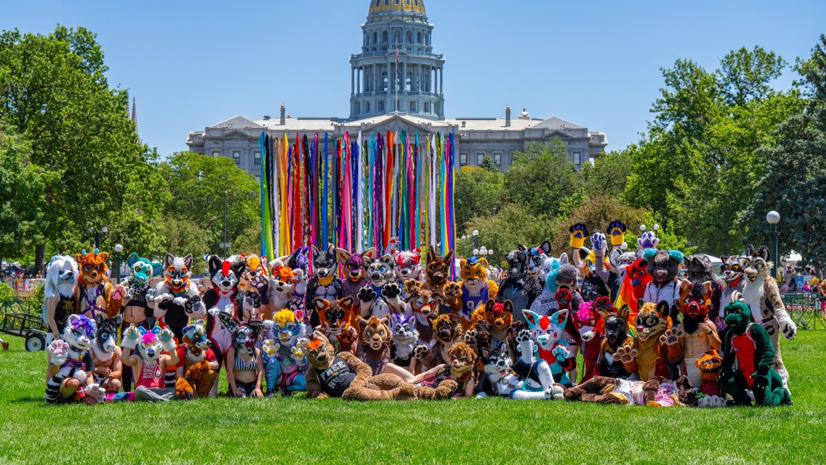 Was an amazing Pride yesterday! 🏳️‍🌈

Thank you to everyone that showed up and made it super special! 
☺️🩷❤️🧡💛💚🩵💙#DenverPride