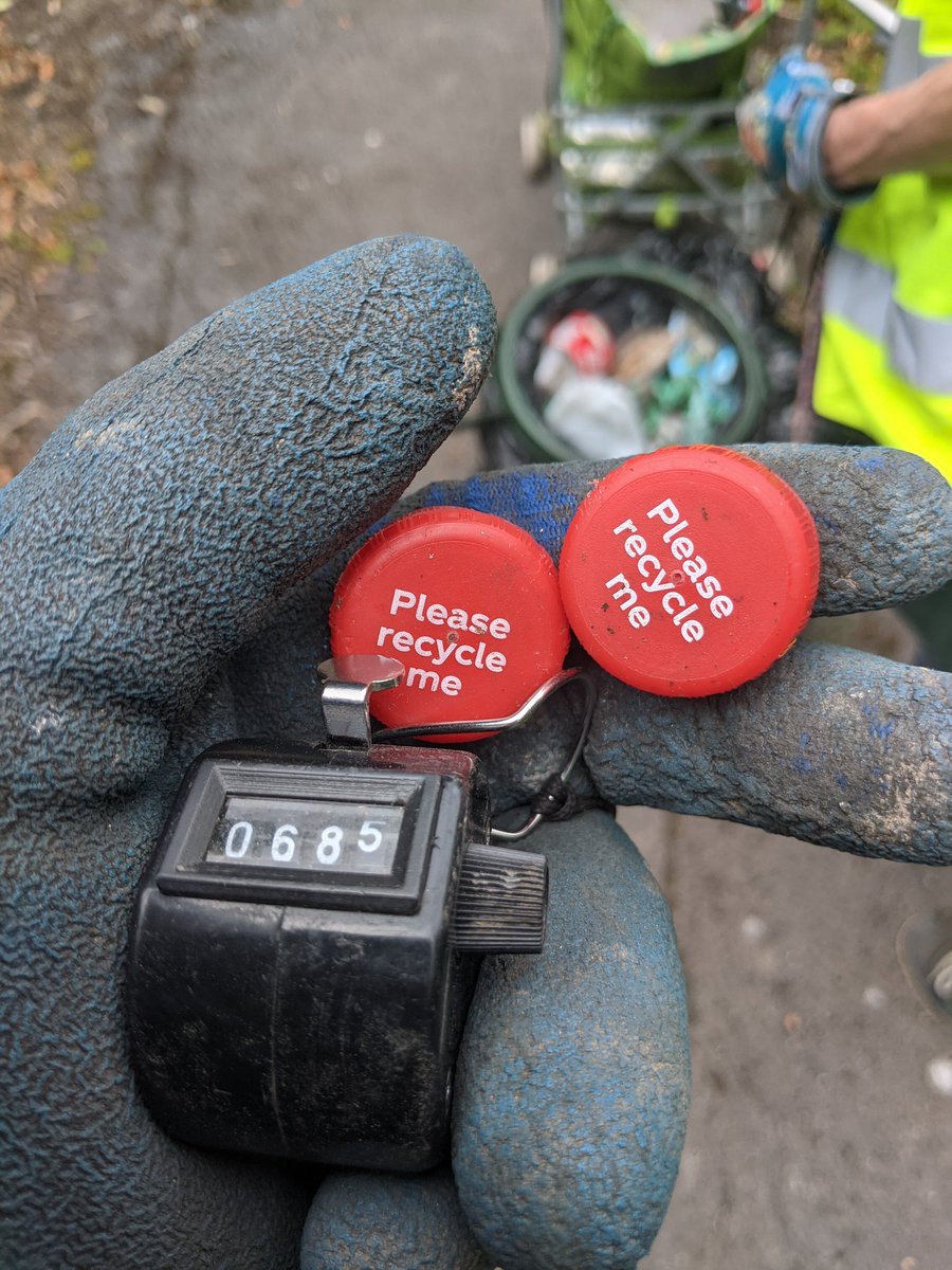 EricTorrington's tweet photo. Pick up loads of #recycleme's but sadly the message is lost on many  #DontGiveAToss types. #recycle #nature #litter #environment https://t.co/k1v57Usvwn