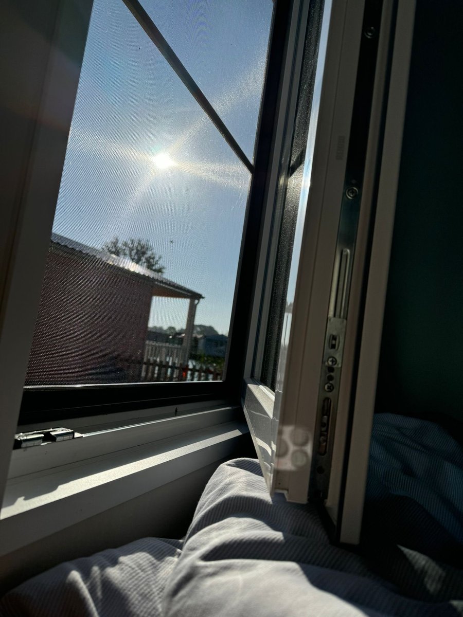 vandijk_pauline's tweet photo. GOUDEN morgen en dito dag 🥇
en toch weer niet zo goud als het echt leek te zijn.

*Mannen zijn doorgaans onbegrijpelijk wezens van een andere planeet🤷🏻‍♀️😥

#Breakfast #Golden_Plus  #HappyHolliday #heartbreaking #FamilieResortMolenwaard https://t.co/QpKjBtRuiN
