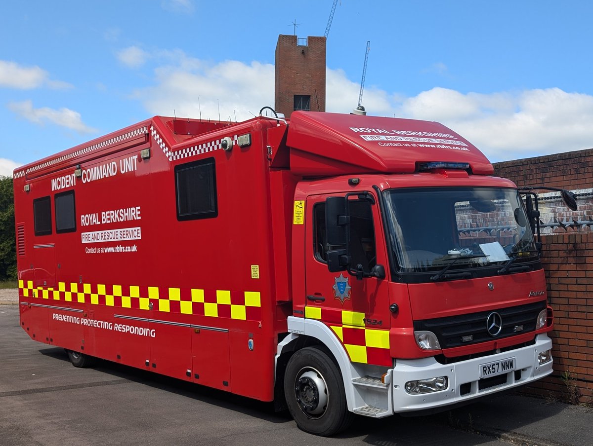 999Volunteer_'s tweet photo. A great day at the @RBFRSofficial Open Day at @MaidenheadFS https://t.co/EUCXq23Eag