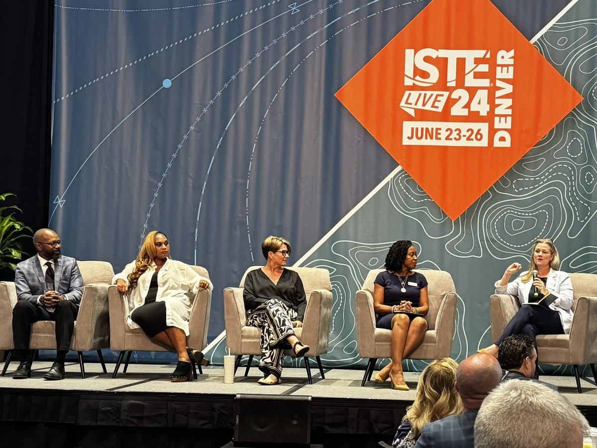 Starting the day early with Leadership Exchange and amazing edtech leaders! #istelive