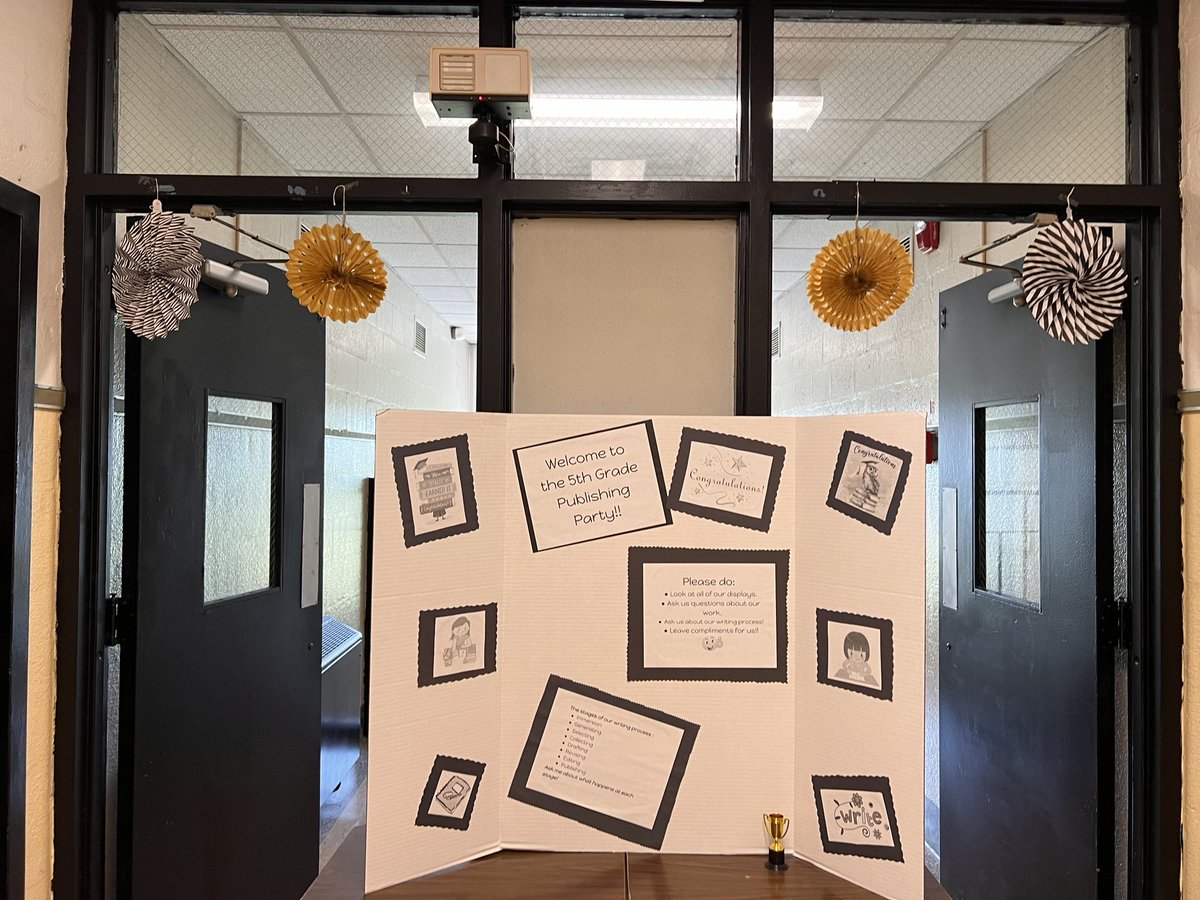 Mrs.Holtkamp tweet media