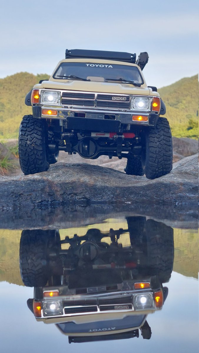 PG3110akiho's tweet image. アクスル回りの
雰囲気が👍👍👍
久々にTF2 4RUNNER 
#RC4WD 
#scalecrawler 
#スケールクローラー