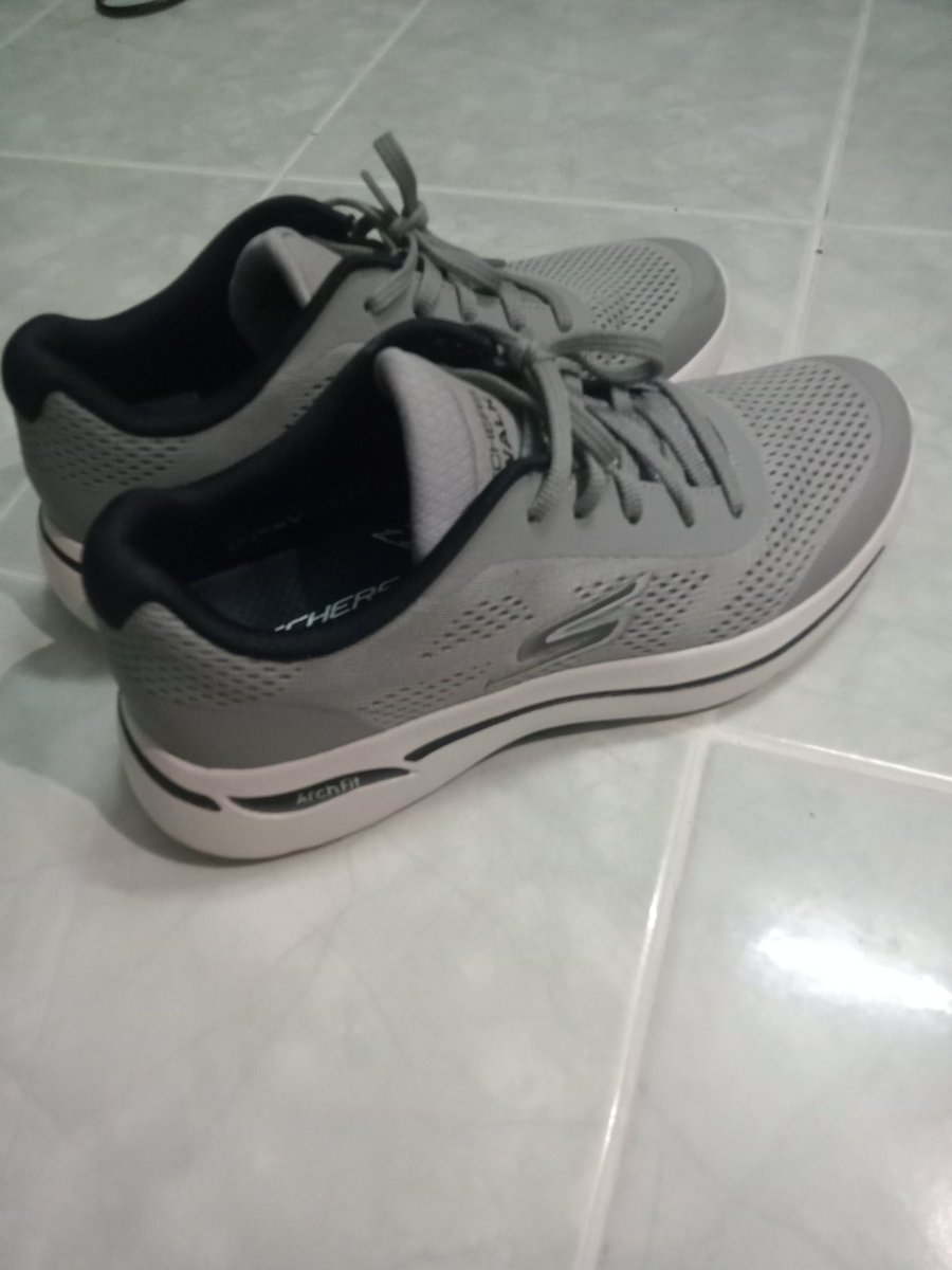 ccjj_pp's tweet photo. ขออนุญาตคะ ปล่อยต่อซื้อมาใส่แค่ครั้งเดียว
เนื่องจากใส่ไม่ได้หลวม 900บาท รองเท้า skechers รุ่นArchfit ไซส์39.6 พึ่งซื้อมาใหม่ๆของแท้100%คะ✔️#ตลาดรองเท้า  #ปล่อยต่อรองเท้า
#รองเท้ามือ1 https://t.co/EHPHOAdcYo