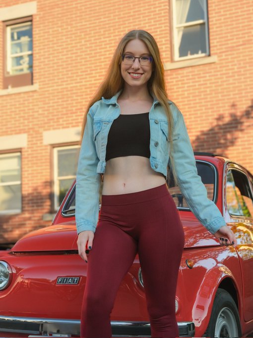 Small and cute, just like me 🚗❤️ https://t.co/3yX7SPsmin