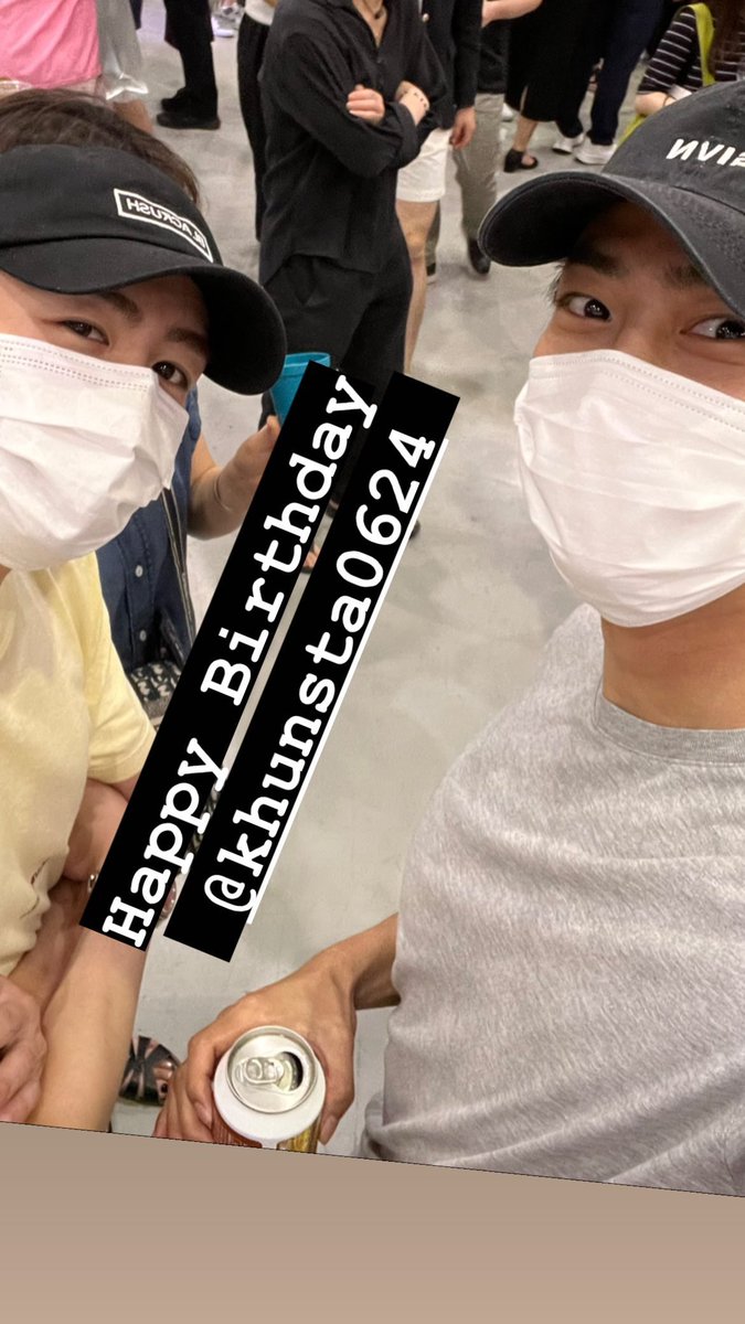 hirumi1227's tweet photo. 오늘생일축하하고맛난거마이먹어용
#영원한왕자님_닉쿤생일축하해
제일행복한하루를보내길
#wonderKHUNday
건강한부자가되어봅시다으 https://t.co/hLx4qg9Rxk