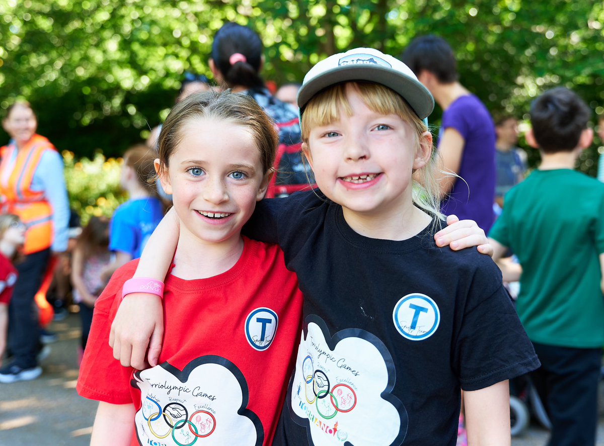 Thank you, Torriano Primary, and all our other regulars, for an amazing Olympic junior parkrun in the sun this morning! #loveparkrun #caledonianpark