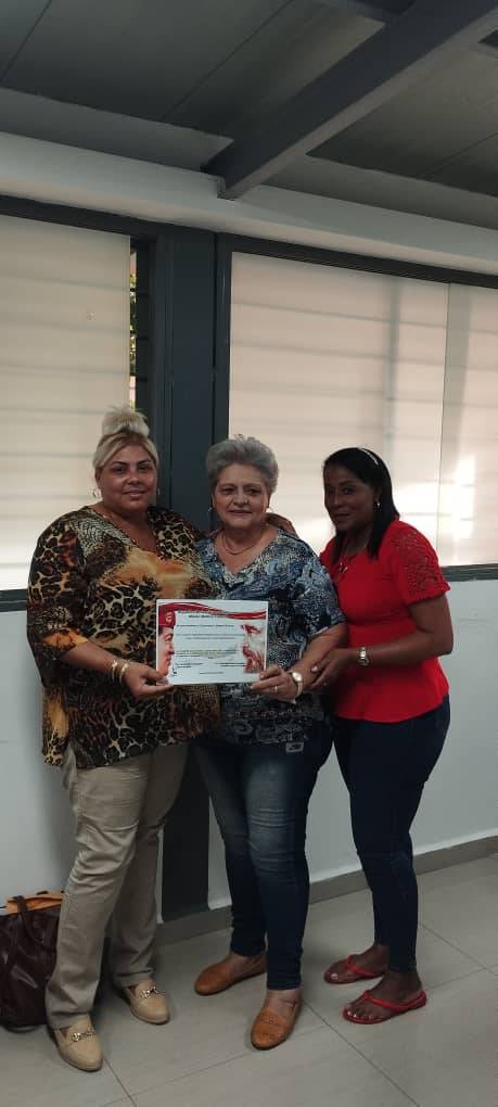 El Grupo Nacional de Redes Sociales  despide a la colaboradora y gran compañera Esperanza Elena Alomar Huerta que concluyen su misión.Muchas felicidades gracias por su entrega al trabajo de la Misión Médica. Gracias por ser parte de nuestro equipo Nacional de Redes Sociales #Cuba