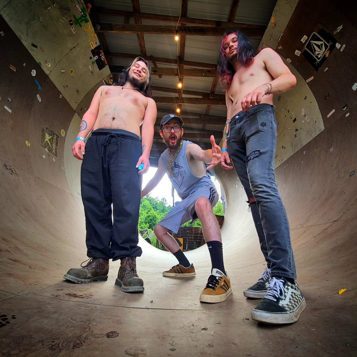 UnderSubstance tweet media