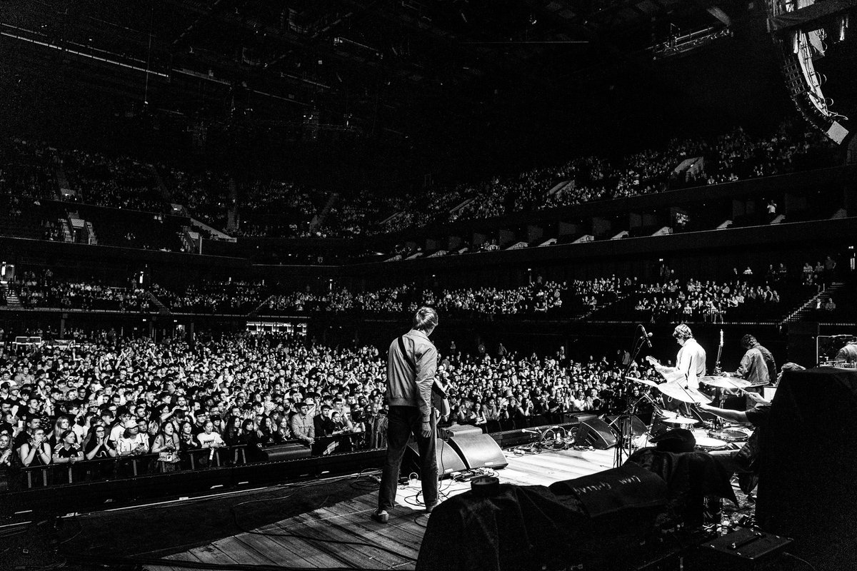 50% of tickets for Manchester Night &amp; Day have already sold. Tickets are on sale now for our November headline tour. 

Dublin, see you tonight. 

tix.to/Villanelle