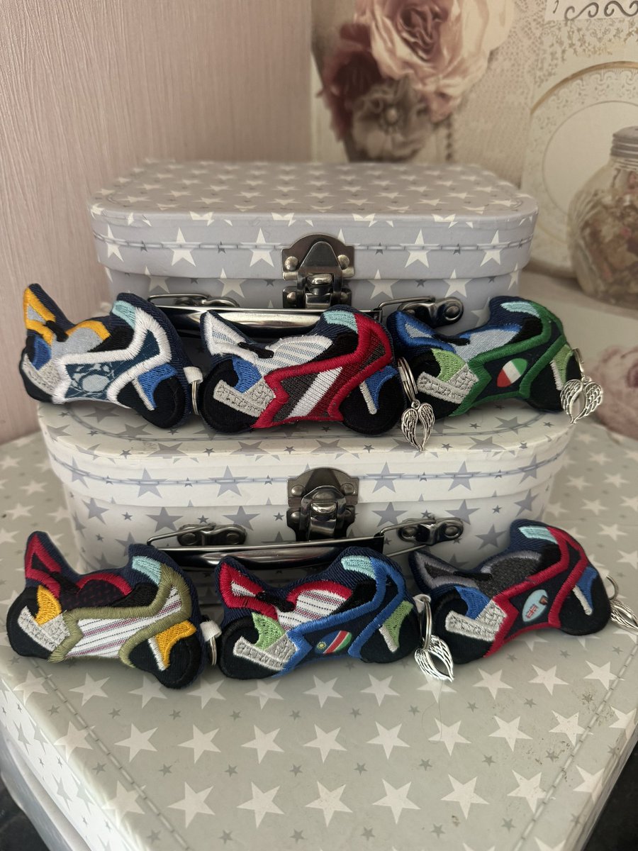 sashcrafters's tweet photo. We made a total of 10 of these motorbike keepsakes, all unique in themselves, using what pieces of clothing we had left after creating the memory bears. 🏍️🥰
#sashcrafterskeepsakes #handmadewithlove #numonday #motorbikekeyring #keepsakekeyring #personalised #uniquegift #keepsake https://t.co/99vGifFnLq